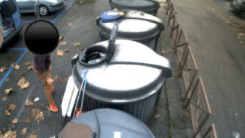 Abbandono rifiuti nel centro storico: scatta la prima multa da 1.000 euro